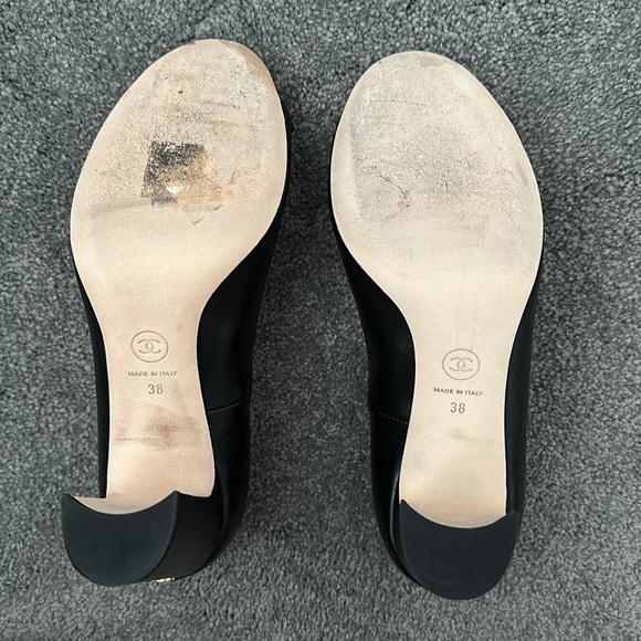 Timeless CHANEL lambskin open toe chain gold shoes size 38 - Picture 7 of 8